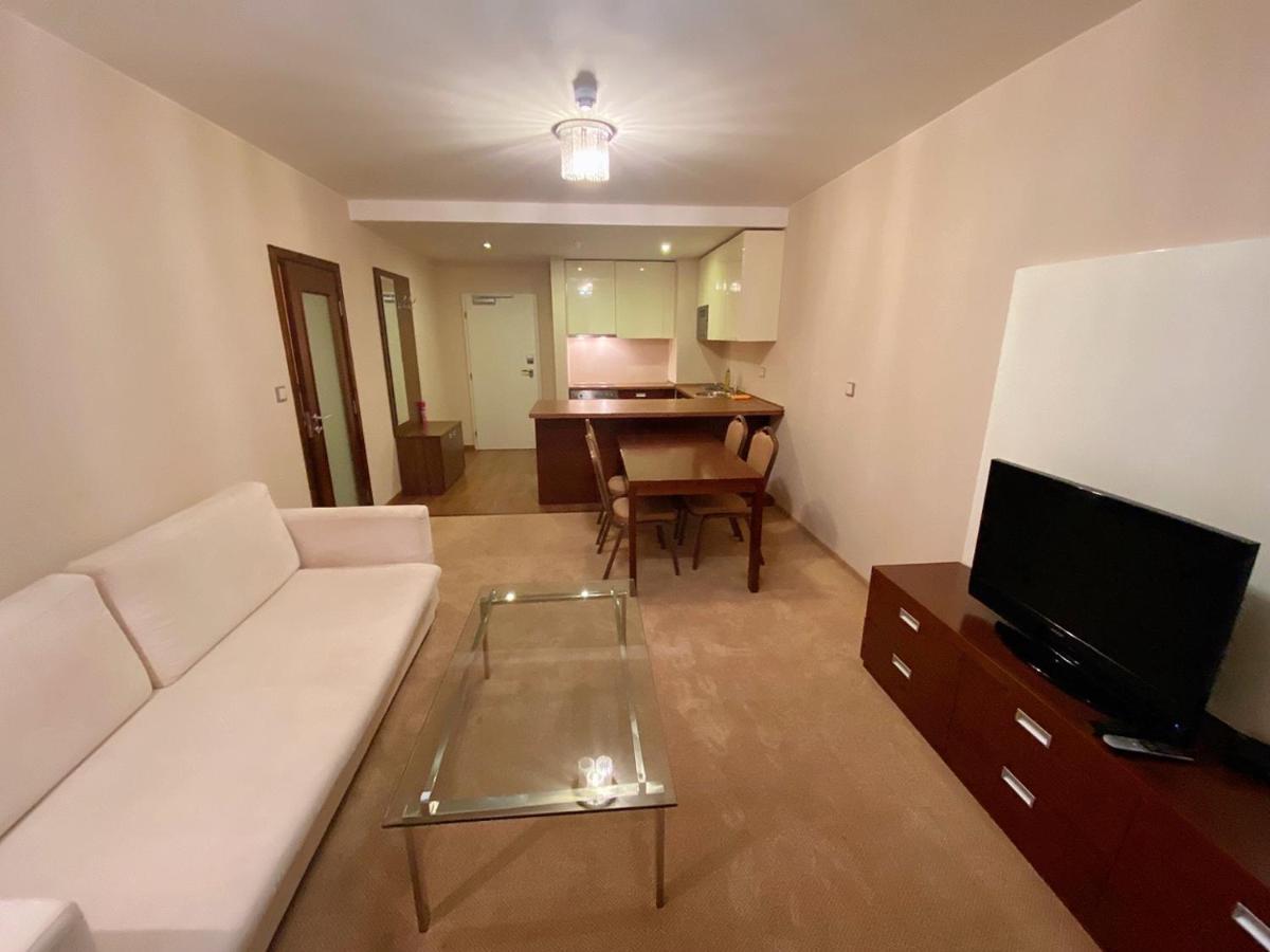 Golden Fish Apartmany Xia Plzen Exterior photo